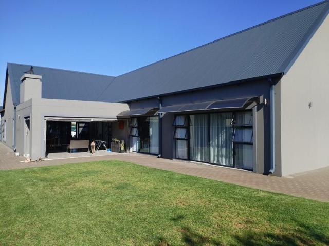 4 Bedroom House in Heron Banks Golf Estate