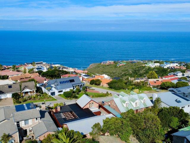 4 Bedroom House in Herolds Bay