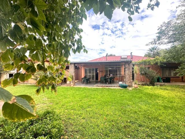 4 Bedroom House in Herlear
