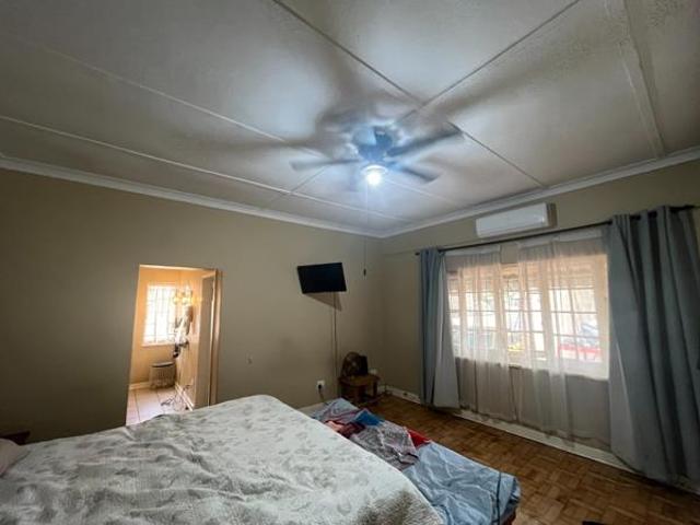 4 Bedroom House in Herlear
