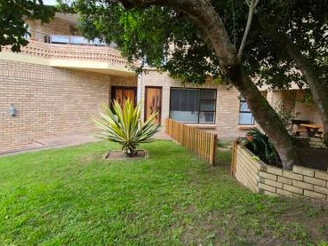 4 Bedroom House in Hersham