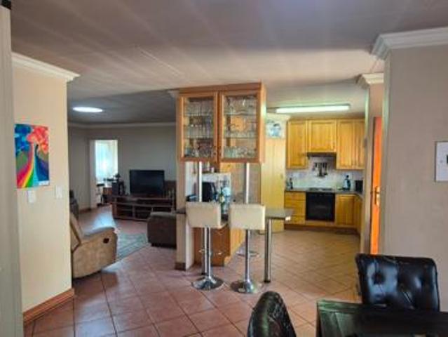 4 Bedroom House in Highveld