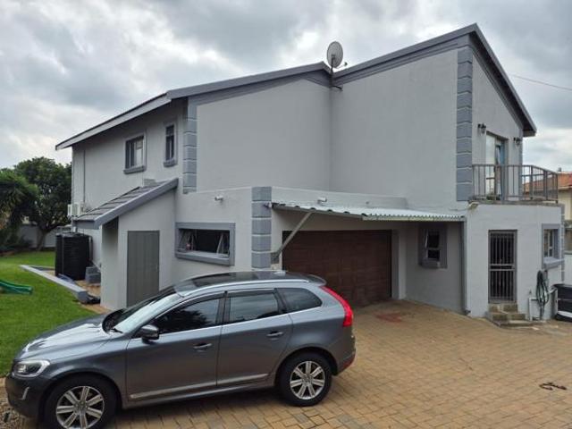 4 Bedroom House in Highveld