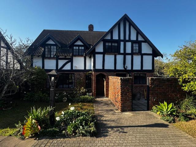4 Bedroom House in Hillcrest Central
