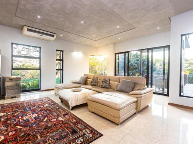 4 Bedroom House in Hilltop Private Estate