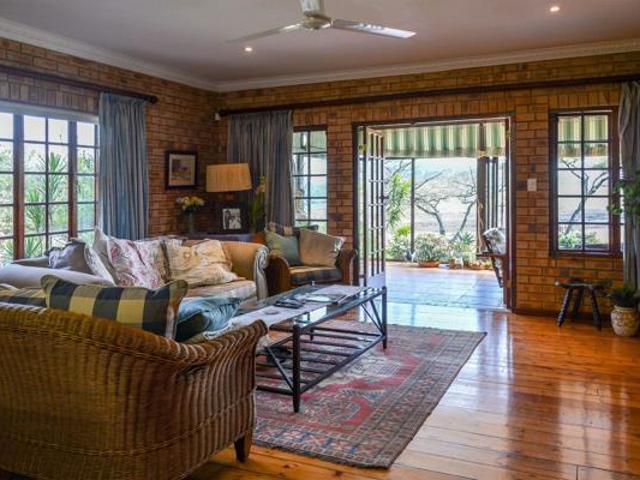 4 Bedroom House in Hilton Gardens