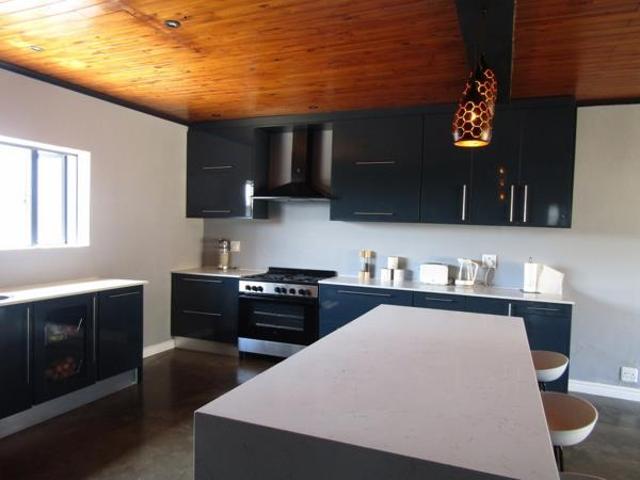 4 Bedroom House in Humansdorp