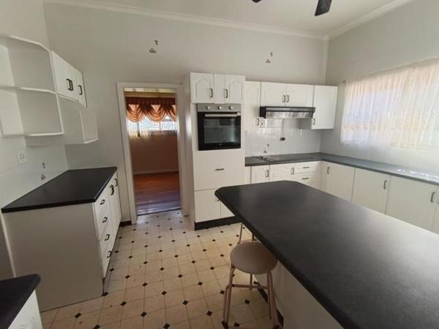 4 Bedroom House in Humansdorp