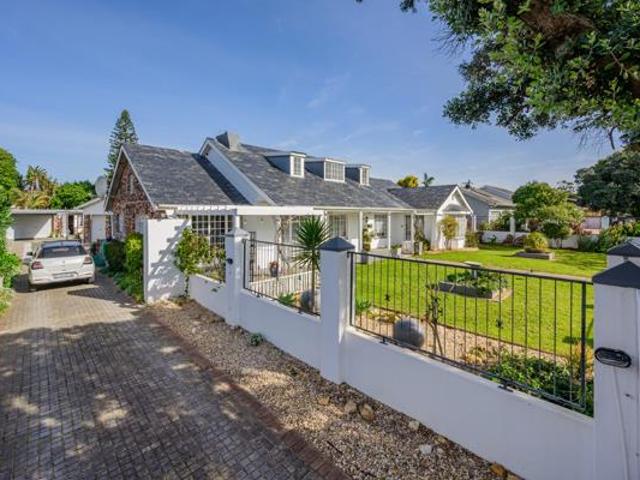 4 Bedroom House in Humewood