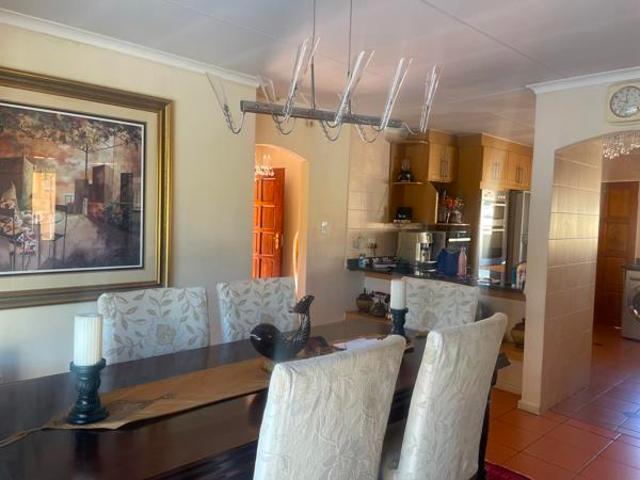 4 Bedroom House in Hurlingham Manor
