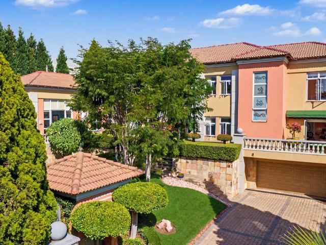 4 Bedroom House in Hyde Park