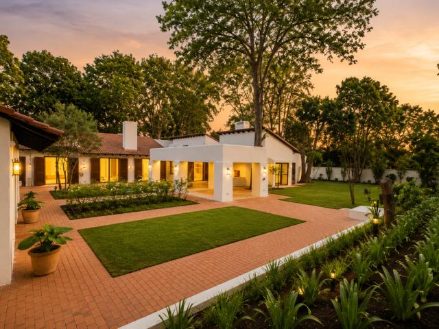 4 Bedroom House in Hyde Park