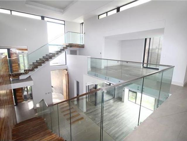 4 Bedroom House in Hyde Park