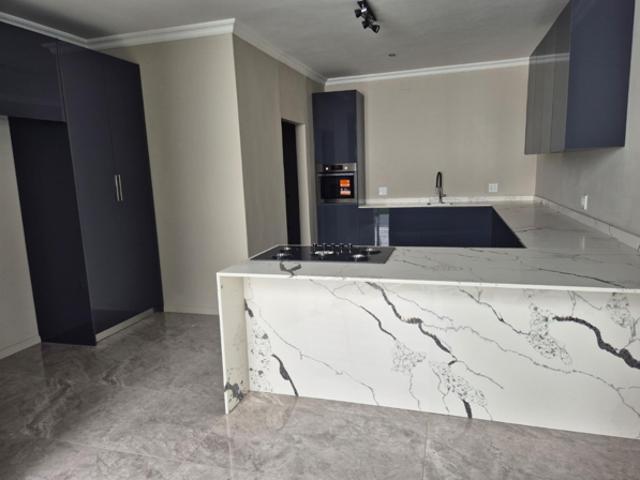 4 Bedroom House in Hyde Park