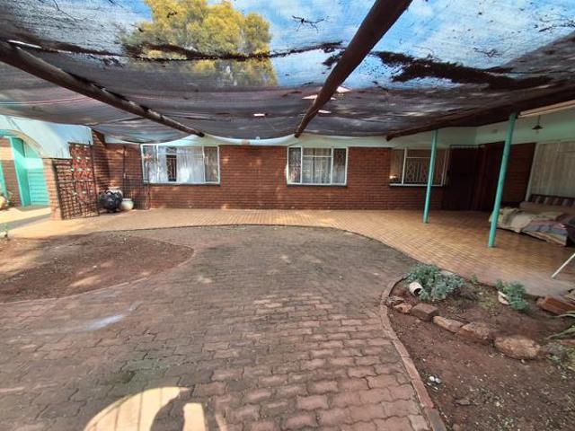 4 Bedroom House in Impala Park