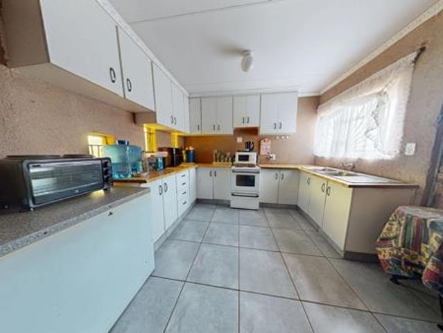 4 Bedroom House in Ikageng