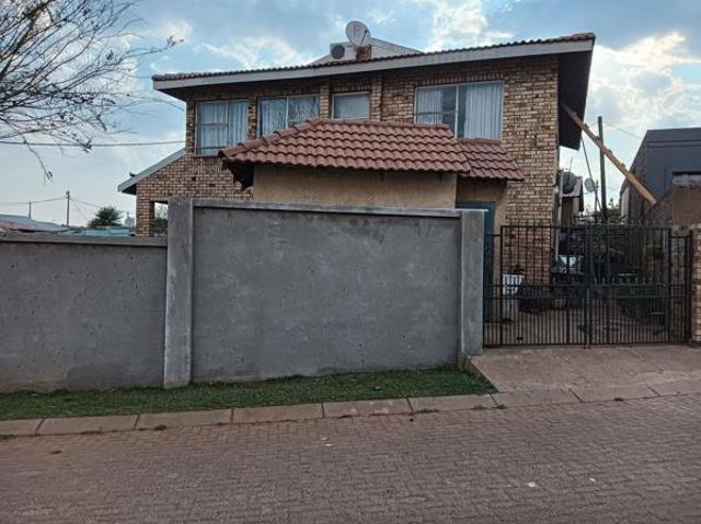 4 Bedroom House in Ikageng
