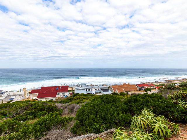 4 Bedroom House in Jongensfontein