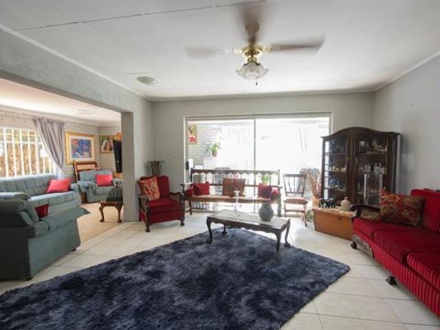 4 Bedroom House in Jordaan park