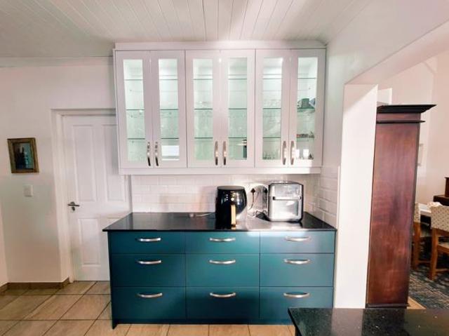 4 Bedroom House in Jacobs Bay