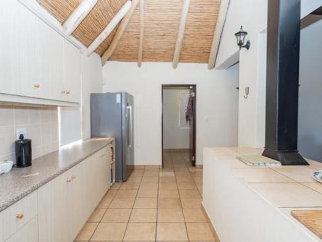 4 Bedroom House in Jacobs Bay