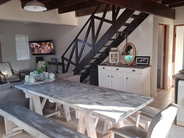 4 Bedroom House in Jacobsbaai
