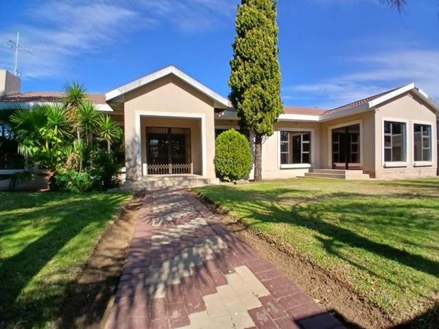 4 Bedroom House in Jan Cilliers Park