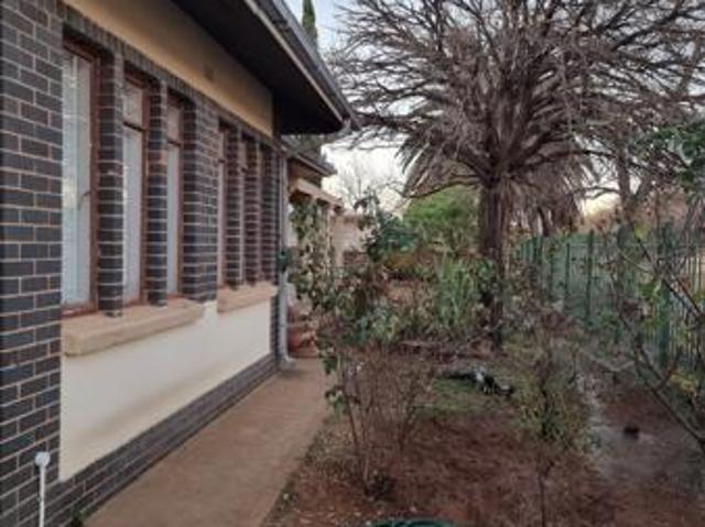 4 Bedroom House in Jan Kempdorp