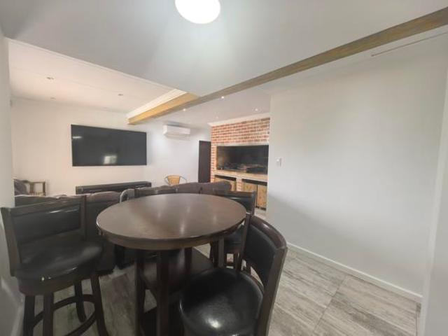 4 Bedroom House in Jeffreys Bay Central