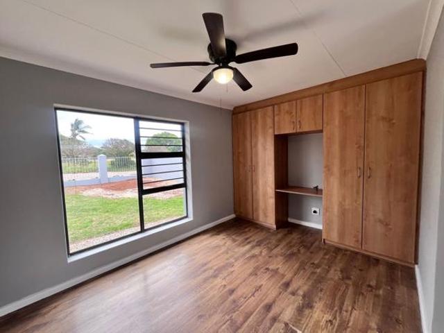 4 Bedroom House in Jeffreys Bay Central