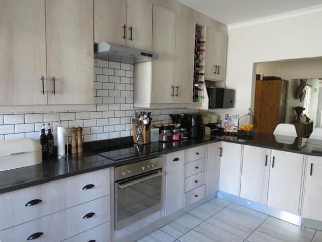 4 Bedroom House in Onverwacht