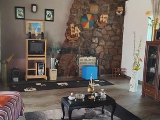 4 Bedroom House in Oberholzer
