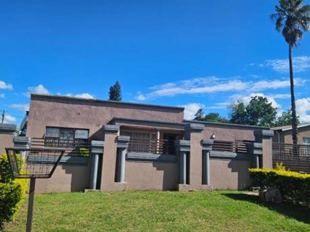 4 Bedroom House in Observation Hill