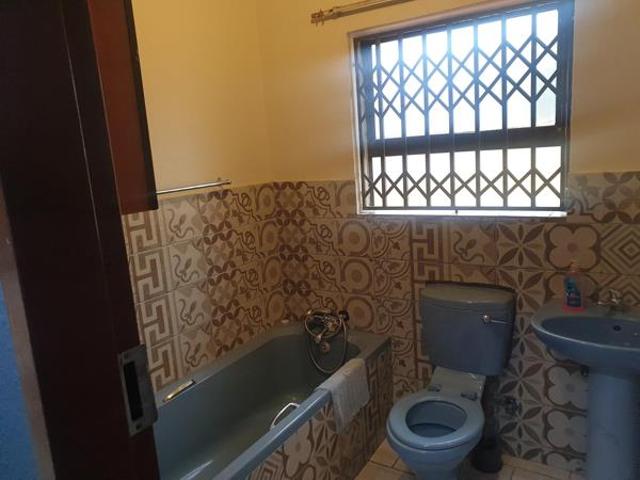 4 Bedroom House in Olievenhoutbosch