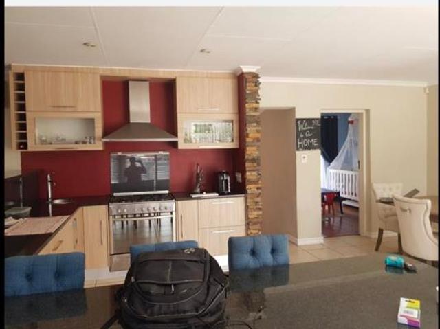 4 Bedroom House in Olivedale