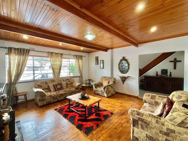 4 Bedroom House in Ottery