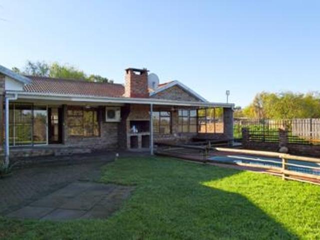 4 Bedroom House in Oudtshoorn