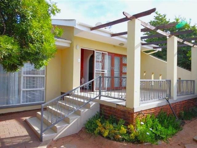 4 Bedroom House in Oudtshoorn