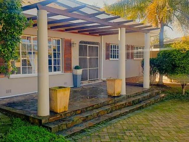 4 Bedroom House in Oudtshoorn