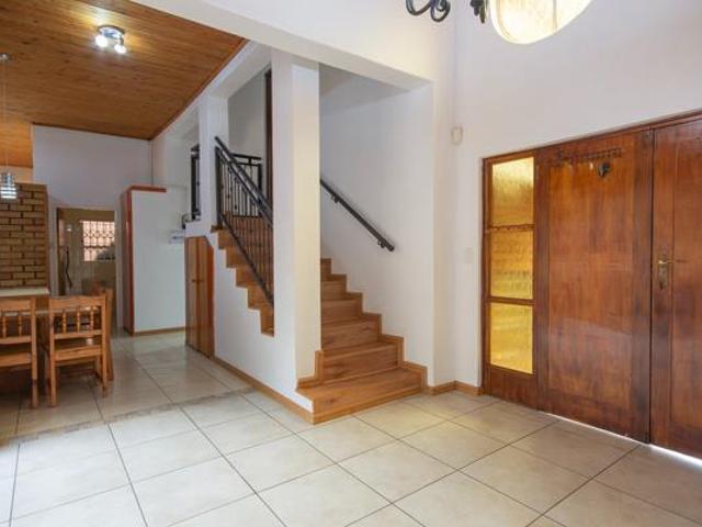 4 Bedroom House in Overkruin