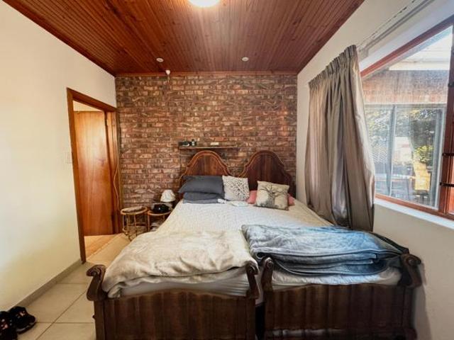 4 Bedroom House in Oyster Bay