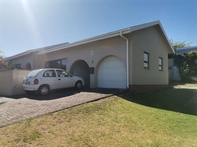 4 Bedroom House in Lovemore Heights