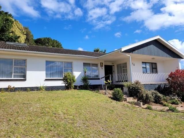 4 Bedroom House in Lovemore Heights