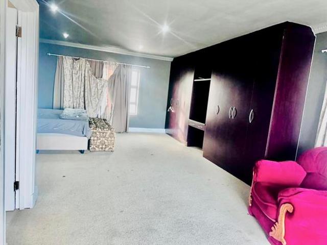 4 Bedroom House in Lovemore Heights
