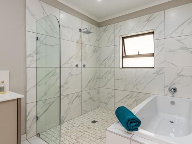 4 Bedroom House in Lochvaal