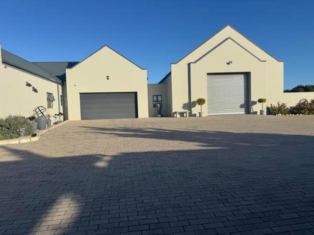 4 Bedroom House in Longacres Country Estate