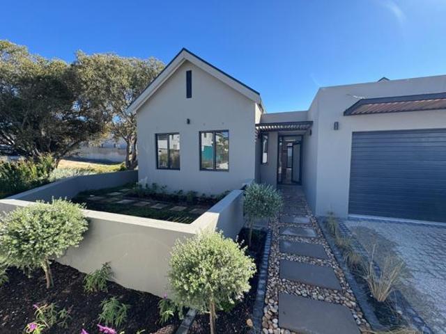 4 Bedroom House in Longlands