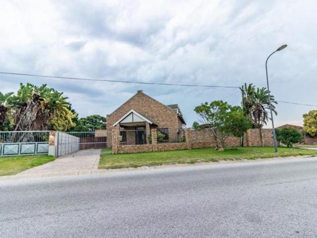 4 Bedroom House in Lorraine