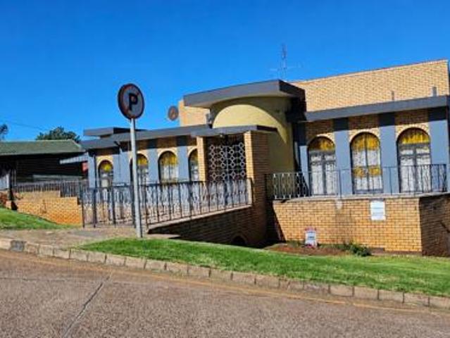 4 Bedroom House in Laudium