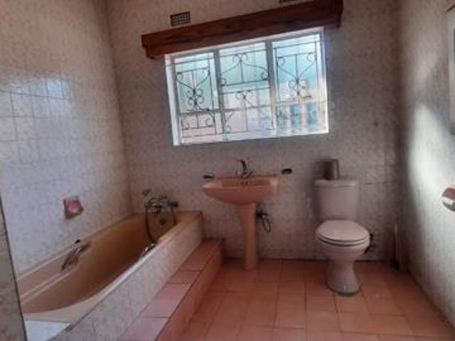 4 Bedroom House in Laudium